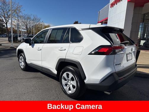 2025 Toyota RAV4 LE