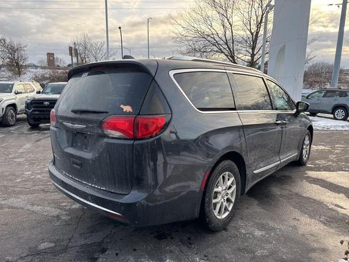 2020 Chrysler Pacifica Touring L