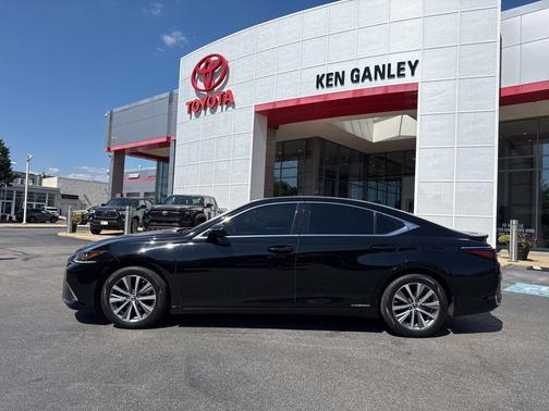 2021 Lexus ES 300h Base