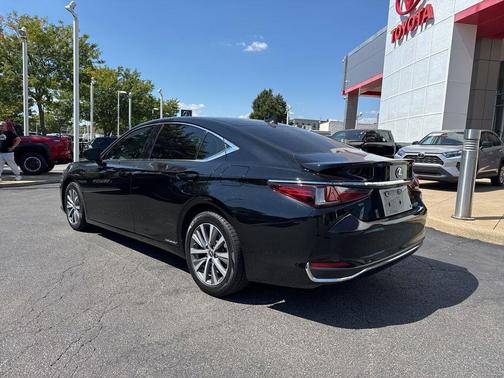2021 Lexus ES 300h Base