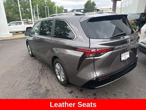 Predawn Gray Mica 2021 Toyota Sienna Platinum 7 Passenger