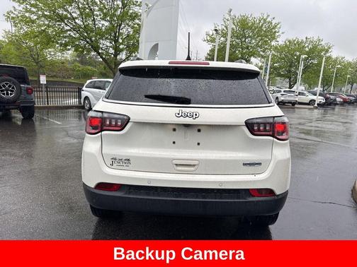 White Clearcoat 2019 Jeep Compass Latitude