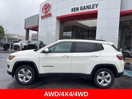 White Clearcoat 2019 Jeep Compass Latitude