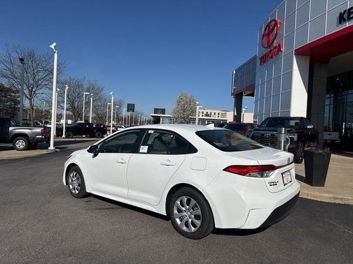 Ice 2026 Toyota Corolla LE