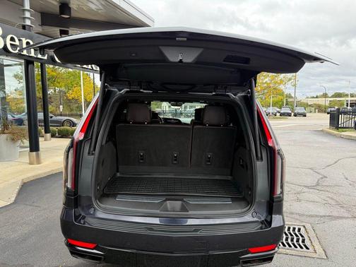 2023 Cadillac Escalade Sport Platinum