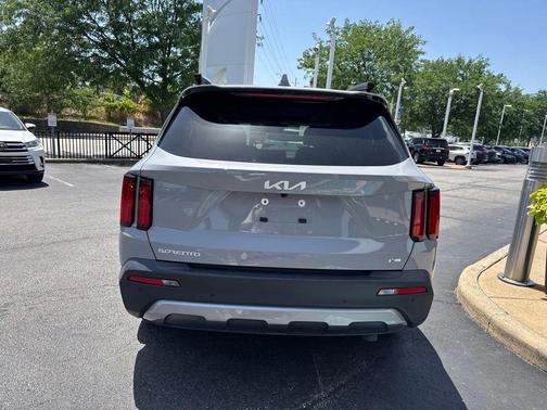 Wolf Gray 2023 Kia Sorento SX