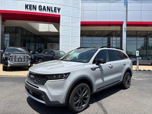 Wolf Gray 2023 Kia Sorento SX