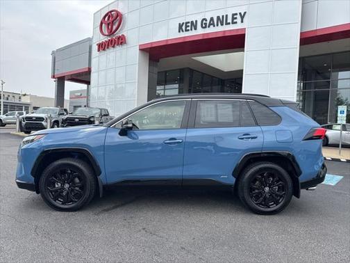 2023 Toyota RAV4 Hybrid SE