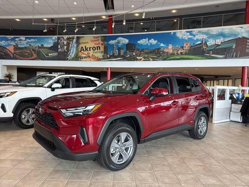 2025 Toyota RAV4 Hybrid XLE