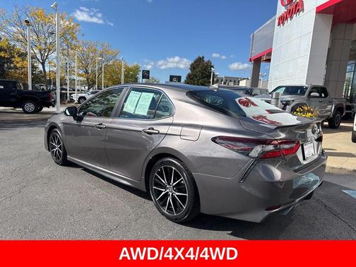 2023 Toyota Camry SE