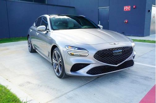 2025 Genesis G70 2.5T