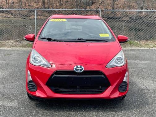 2016 Toyota Prius c Two
