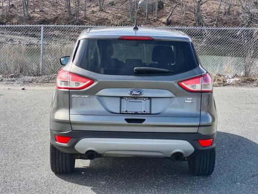 Sterling Gray Metallic 2014 Ford Escape SE