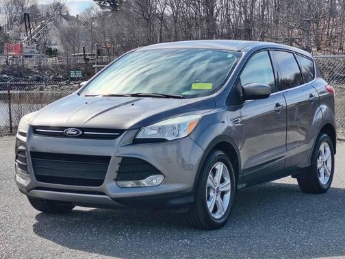 Sterling Gray Metallic 2014 Ford Escape SE