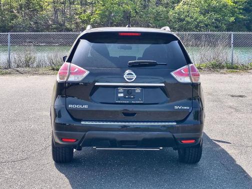 Super Black 2015 Nissan Rogue SV