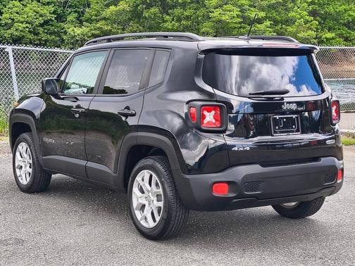 Black 2017 Jeep Renegade Latitude