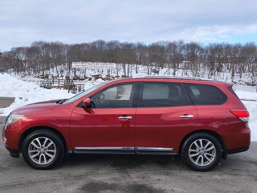 2015 Nissan Pathfinder SL