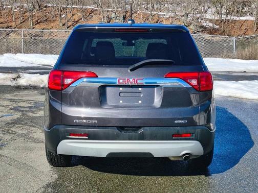 2017 GMC Acadia SLE-1