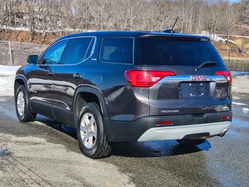 2017 GMC Acadia SLE-1