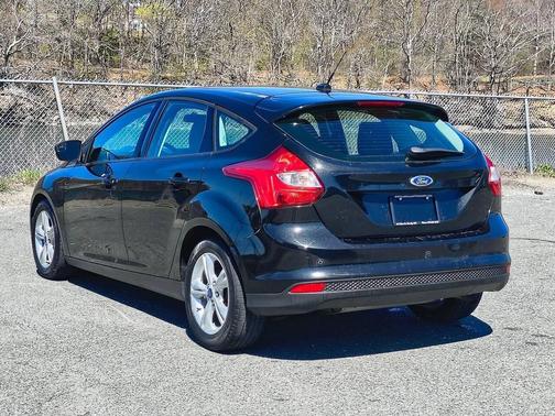 Tuxedo Black Metallic 2014 Ford Focus SE