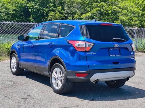 Lightning Blue 2017 Ford Escape SE