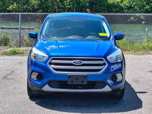 Lightning Blue 2017 Ford Escape SE