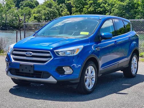 Lightning Blue 2017 Ford Escape SE