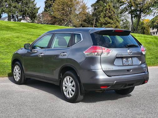 Gun Metallic 2014 Nissan Rogue S