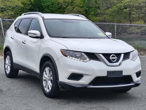 Pearl White 2016 Nissan Rogue SV