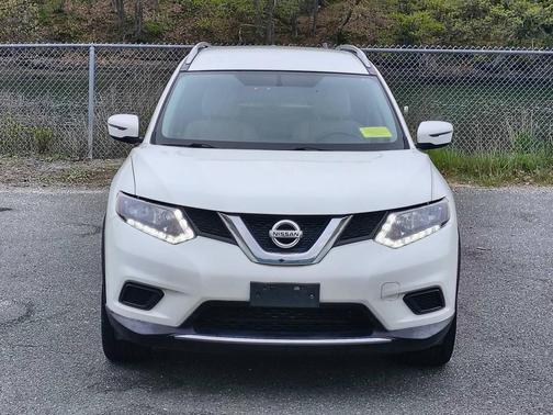 Pearl White 2016 Nissan Rogue SV