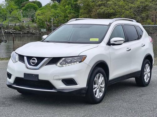 Pearl White 2016 Nissan Rogue SV