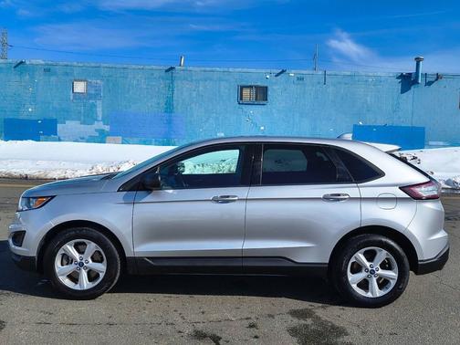 2016 Ford Edge SE