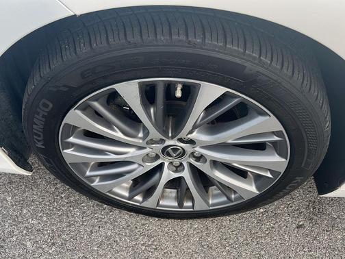 2021 Lexus ES 350 Base
