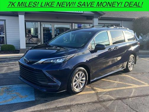 2024 Toyota Sienna LE