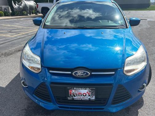 Blue Candy Metallic 2012 Ford Focus SE