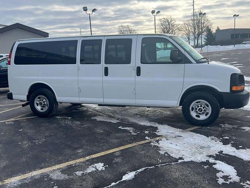 2015 GMC Savana 3500 LS