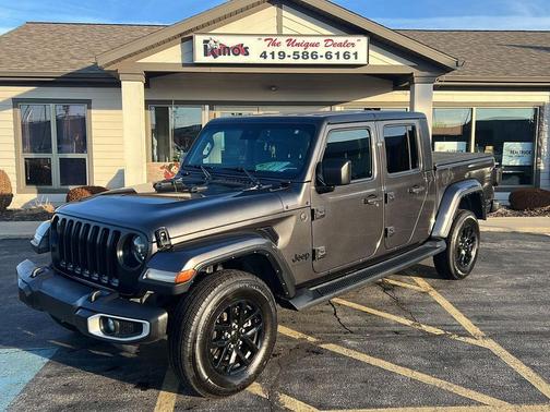 2022 Jeep Gladiator Sport S