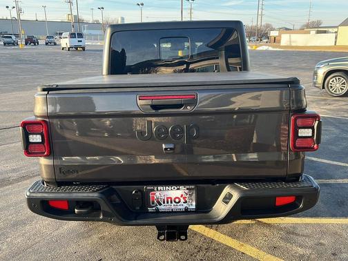 2022 Jeep Gladiator Sport S