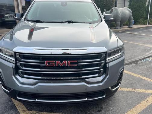 2023 GMC Acadia AWD AT4