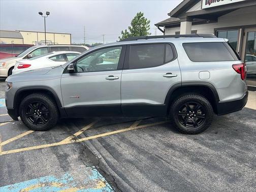 2023 GMC Acadia AWD AT4