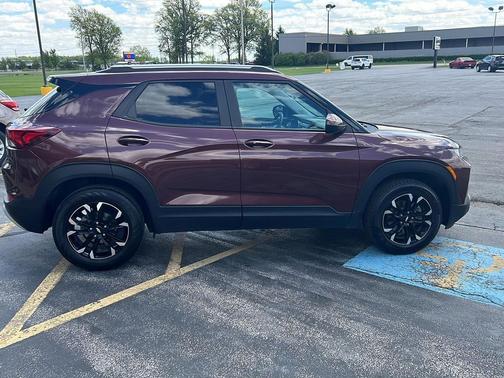 Mahogany Red Metallic 2022 Chevrolet Trailblazer LT
