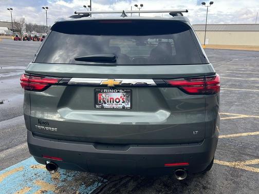 2022 Chevrolet Traverse LT Cloth