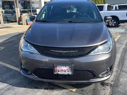 2020 Chrysler Pacifica Touring-L Plus