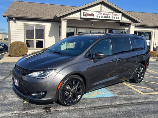 2020 Chrysler Pacifica Touring-L Plus