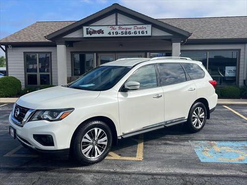 2017 Nissan Pathfinder SV