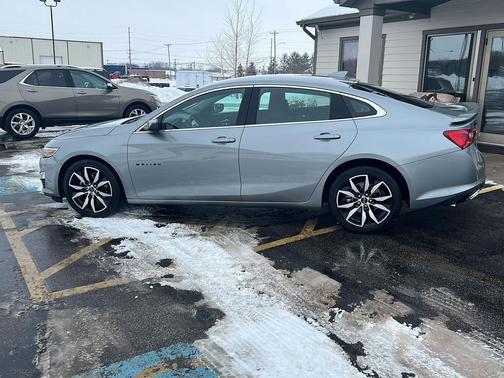 2024 Chevrolet Malibu FWD RS