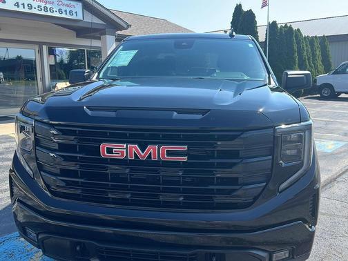 Onyx Black 2023 GMC Sierra 1500 Elevation
