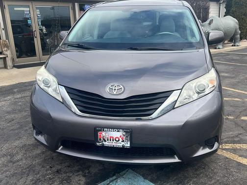 2012 Toyota Sienna LE
