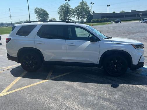 Platinum White Pearl 2025 Honda Pilot Black Edition