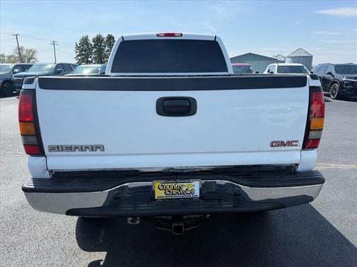 2005 GMC Sierra 2500 SLE H/D Crew Cab